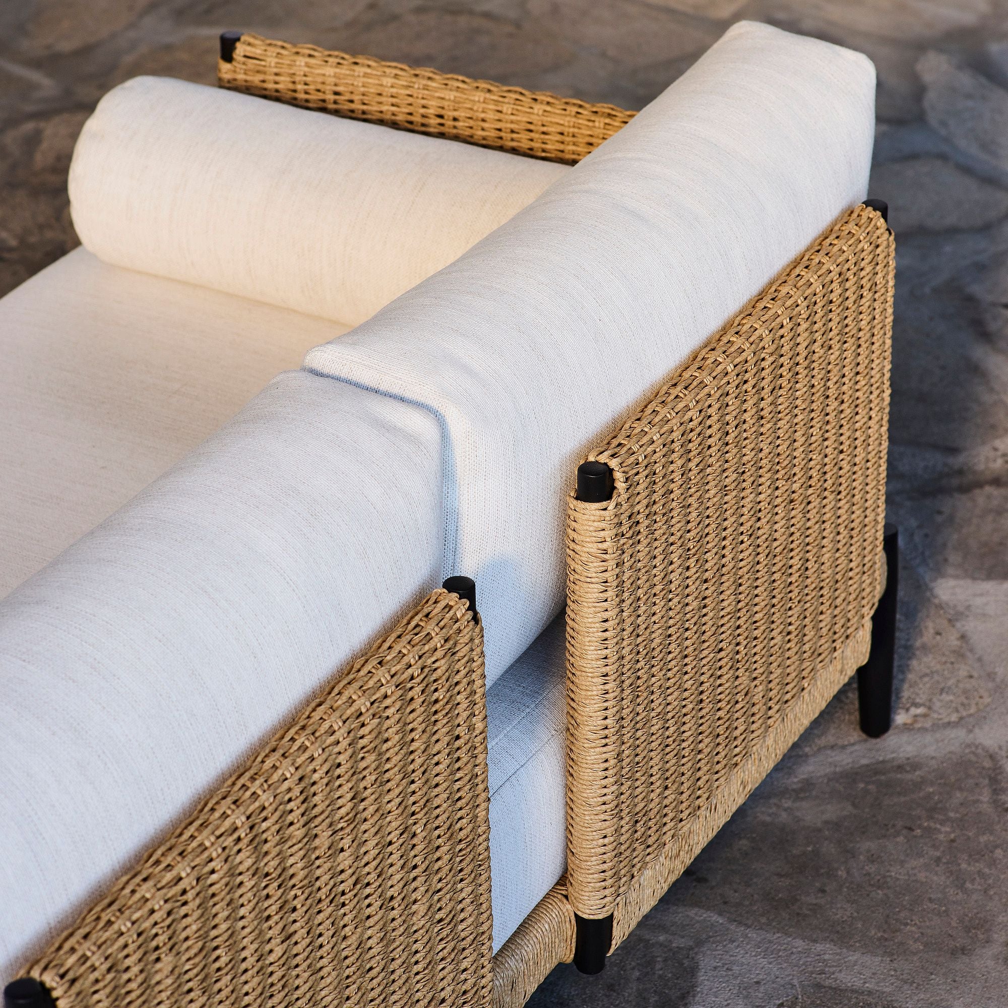 Modern Outdoor Sectional Sofa Set with Coffee Table and Cream Cushions
